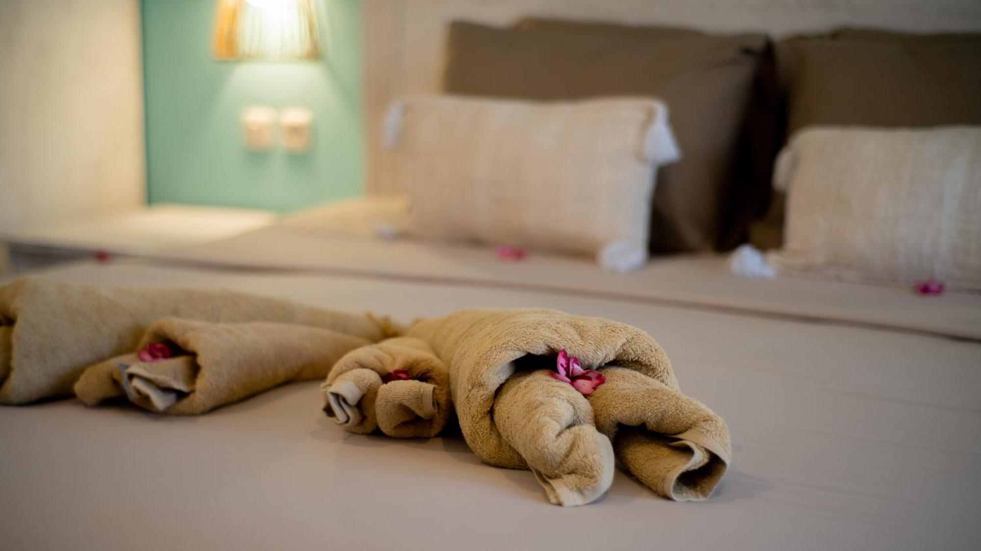 The White Bay Lombok Apartment Kuta  ภายนอก รูปภาพ
