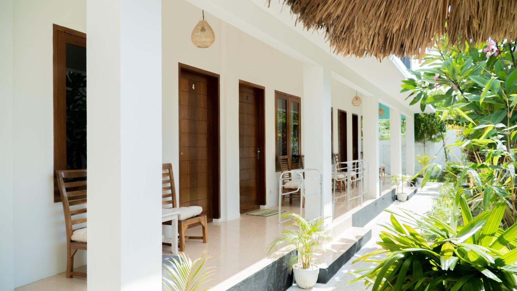 The White Bay Lombok Apartment Kuta  ภายนอก รูปภาพ