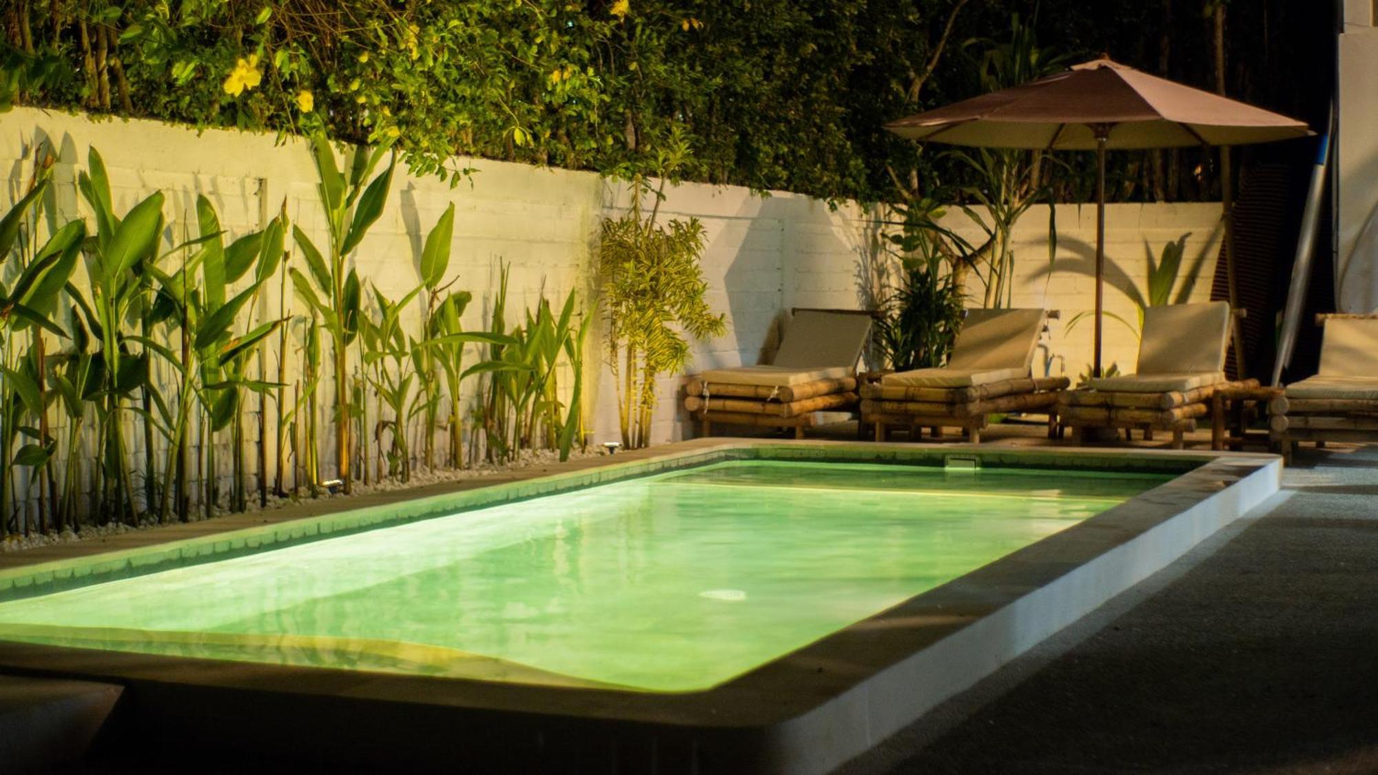 The White Bay Lombok Apartment Kuta  ภายนอก รูปภาพ