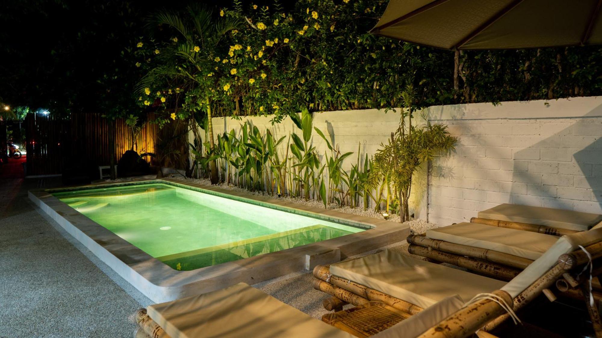 The White Bay Lombok Apartment Kuta  ภายนอก รูปภาพ